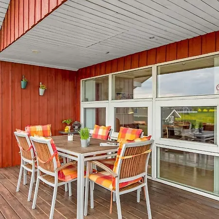 Vakantiehuis 3 Bedroom Awesome In