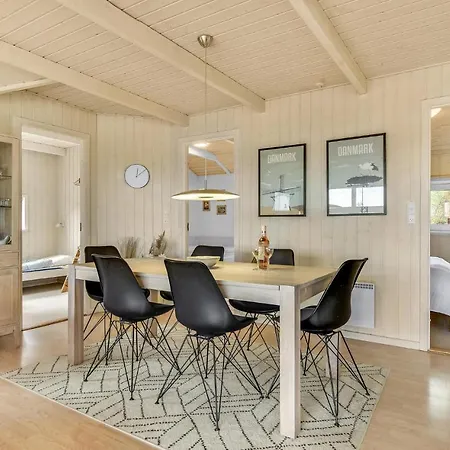 Vakantiehuis 3 Bedroom Awesome In *